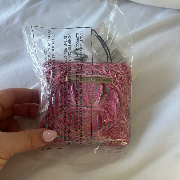 BRAHMIN pink Melbourne Collection Crocodile-Embossed  Wallet - Picture 3 of 3